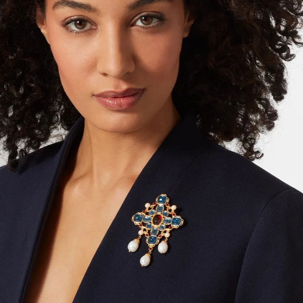 ellen_jeweled_brooch_1.webp Ellen Jeweled Brooch*The Met Store New