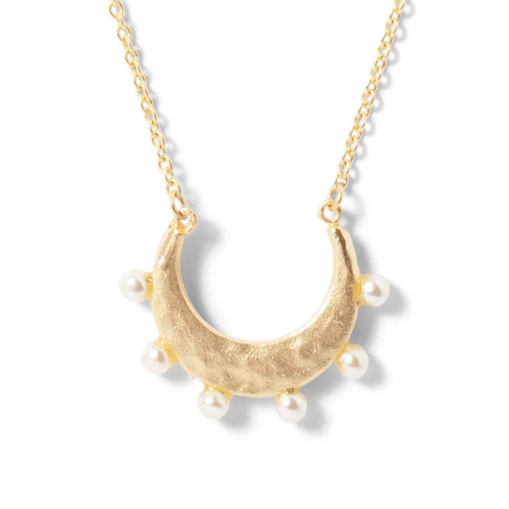 hammered_crescent_pearl_pendant_necklace_0.webp Hammered Crescent Pearl Pendant Necklace*The Met Store Store