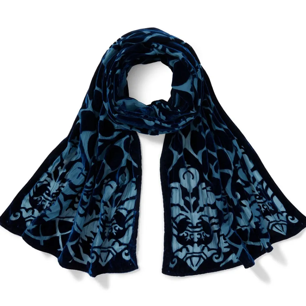 italian_marriage_emblems_scarf_0.webp Italian Marriage Emblems Scarf*The Met Store Sale