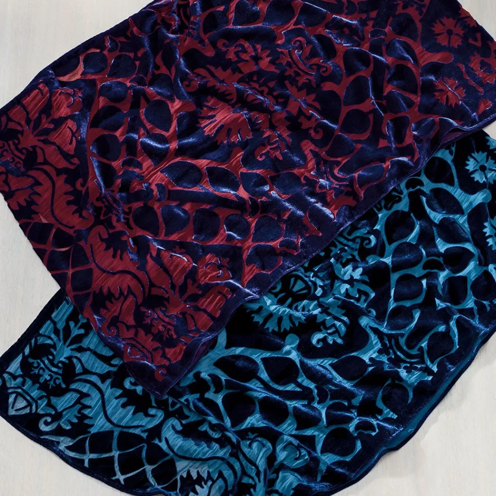 italian_marriage_emblems_scarf_10.webp Italian Marriage Emblems Scarf*The Met Store Sale