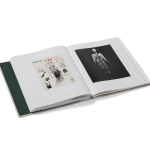 Karl Lagerfeld: A Line of Beauty*The Met Store Outlet
