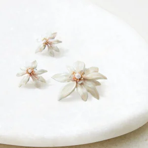 Magnolia Stud Earrings*The Met Store Online
