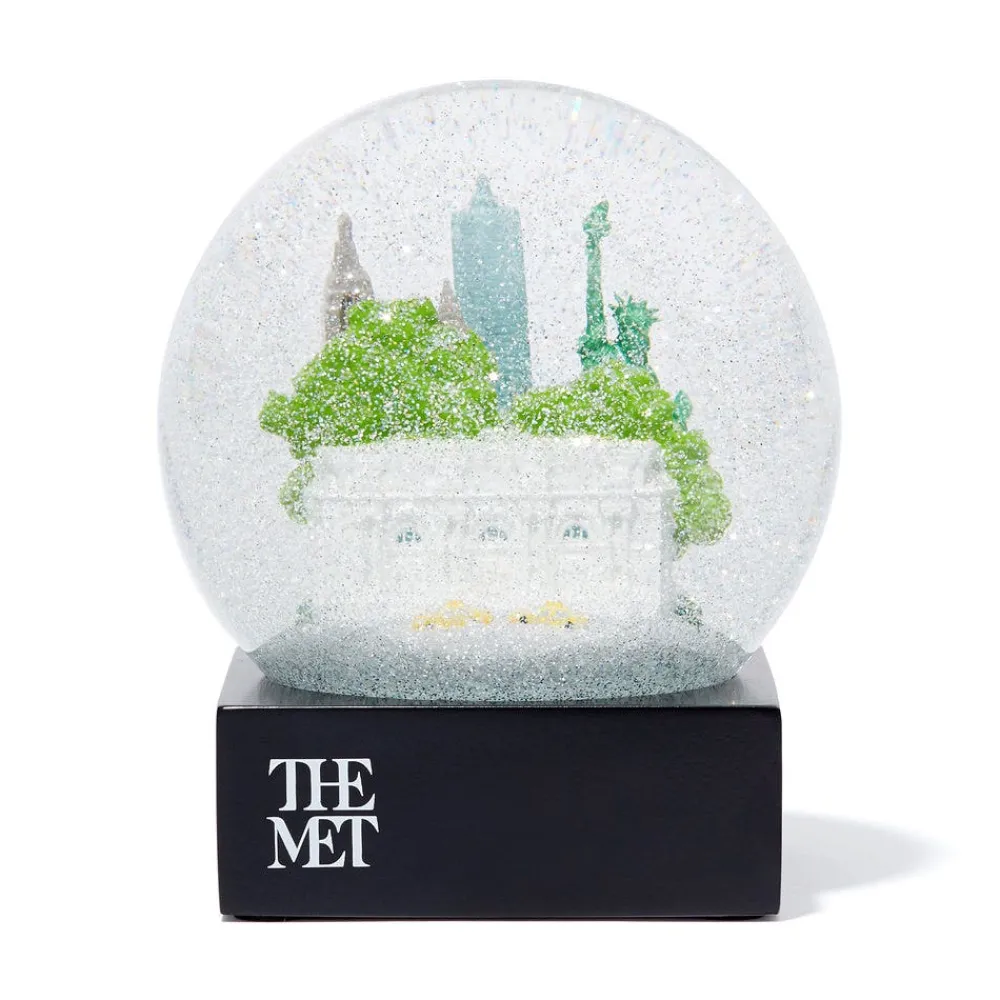 the_met_new_york_snow_globe_1.webp The Met New York Snow Globe*The Met Store Online