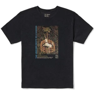 Unicorn in a Garden Tee*The Met Store Best