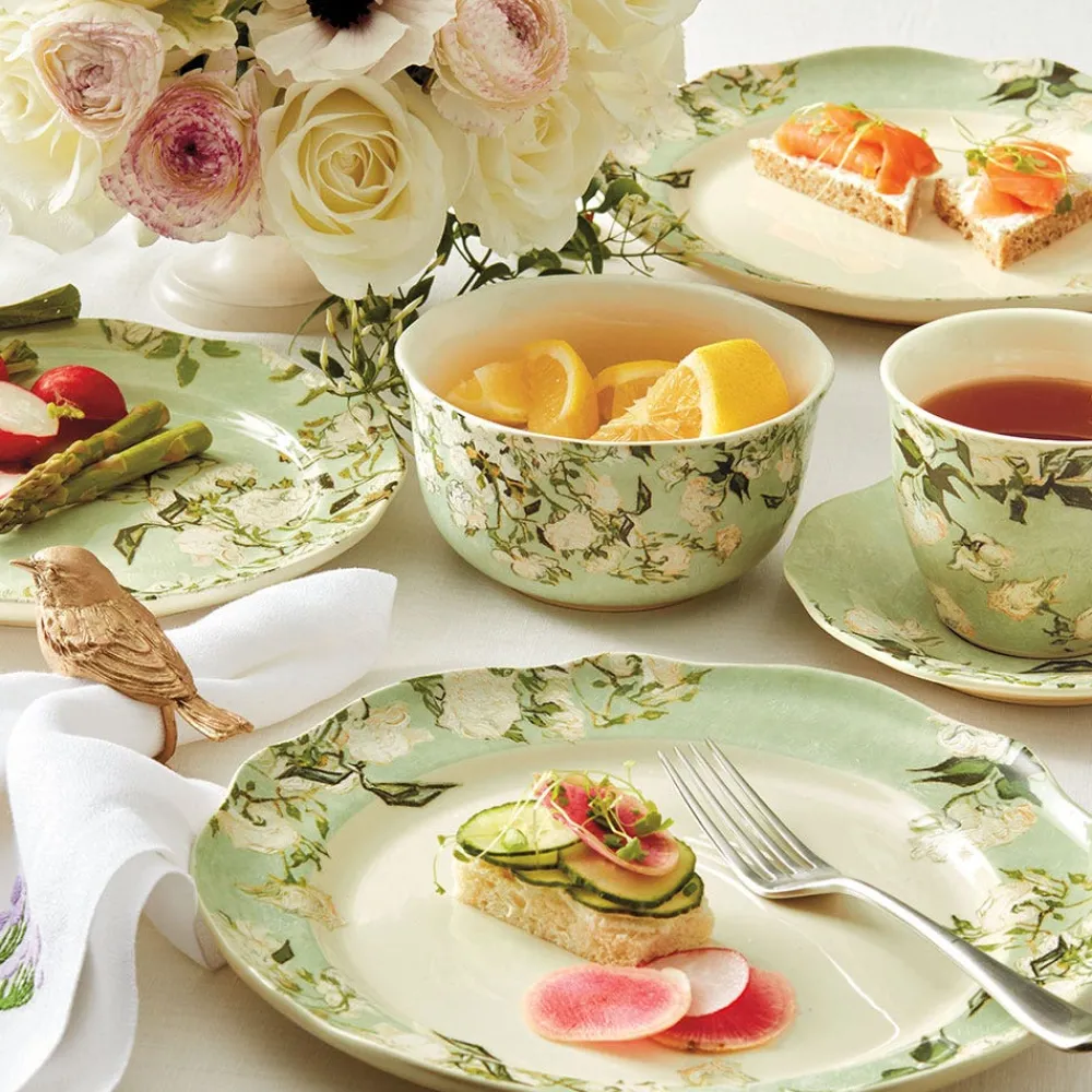 van_gogh_roses_dinner_plate_4.webp Van Gogh Roses Dinner Plate*The Met Store Hot