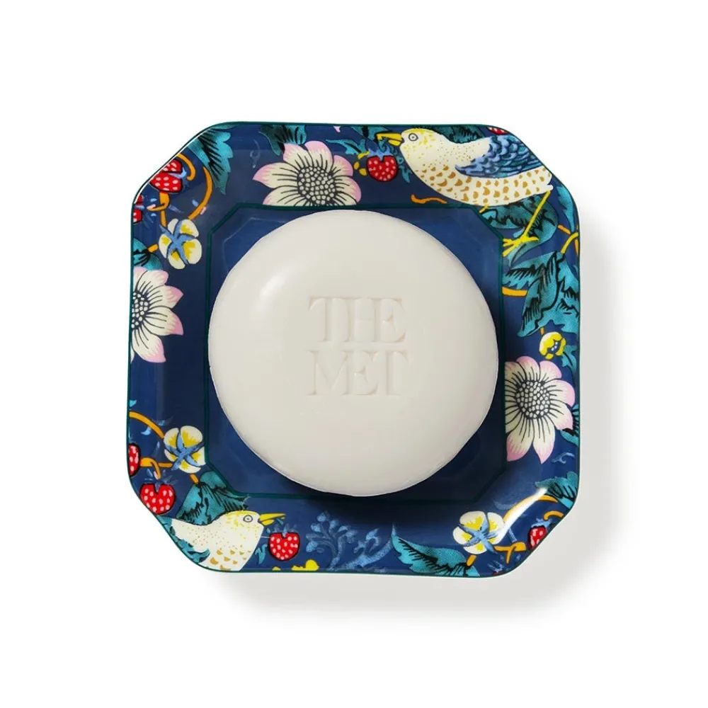 william_morris_strawberry_thief_scented_soap_and_porcelain_dish_gift_set_1.webp William Morris Strawberry Thief Scented Soap and Porcelain Dish Gift Set*The Met Store Hot