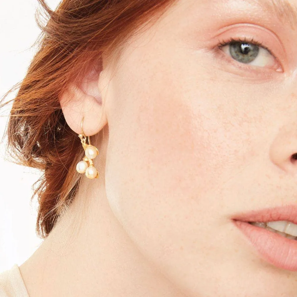 willow_catkins_pearl_bib_necklace_and_drop_earrings_set_6.webp Willow Catkins Pearl Bib Necklace and Drop Earrings Set*The Met Store Cheap